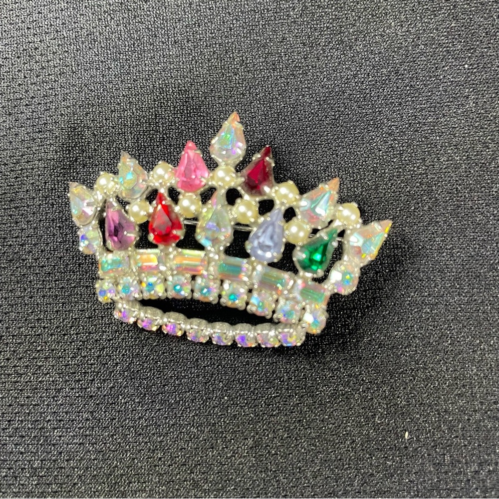 Vintage B. David Jewelry Rhinestone Brooch